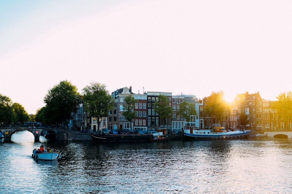borrelboot in Amsterdam borrelboot in Amsterdam